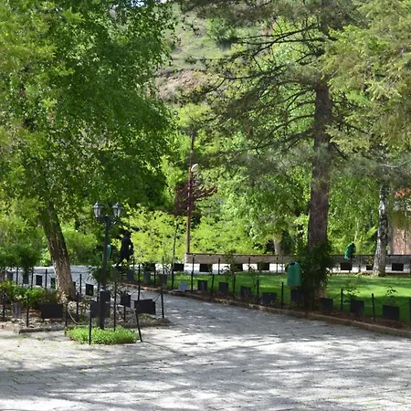 Banjisht & Resort